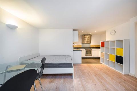2 bedroom flat to rent, Argyll Road, London SE18