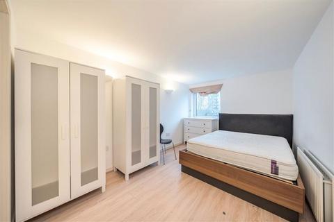 2 bedroom flat to rent, Argyll Road, London SE18