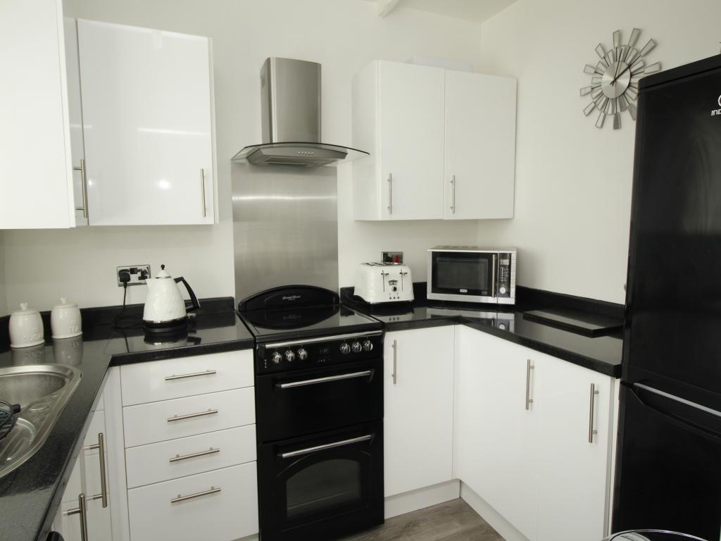 Kitchen (Main)