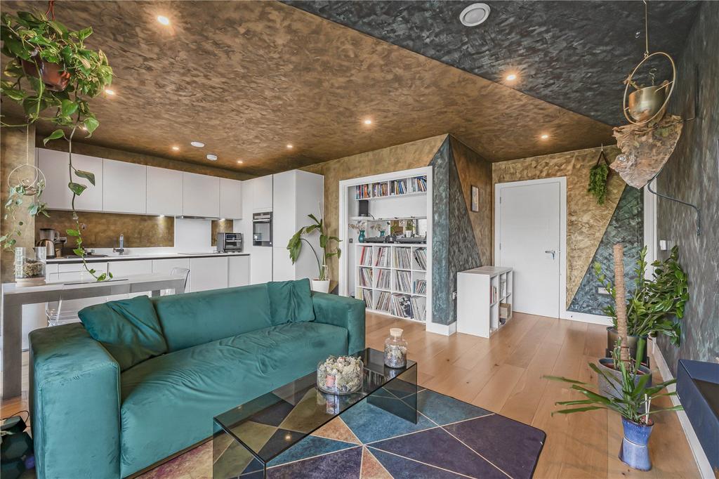 Reception/Kitchen