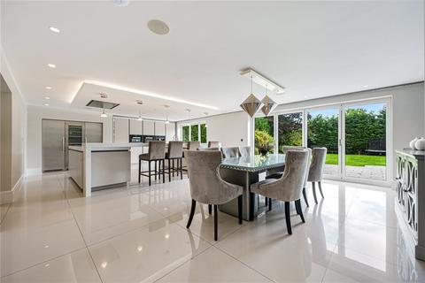 5 bedroom detached house to rent, Brooks Drive, Hale Barns, Altrincham, WA15