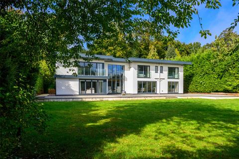 5 bedroom detached house to rent, Brooks Drive, Hale Barns, Altrincham, WA15