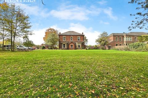 5 bedroom detached house for sale, Lund Hill Lane, Royston, Barnsley