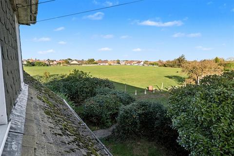 3 bedroom semi-detached house for sale, Linden Way, Canvey Island SS8