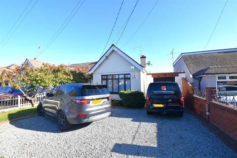 3 bedroom chalet for sale, Ashingdon Road, Rochford