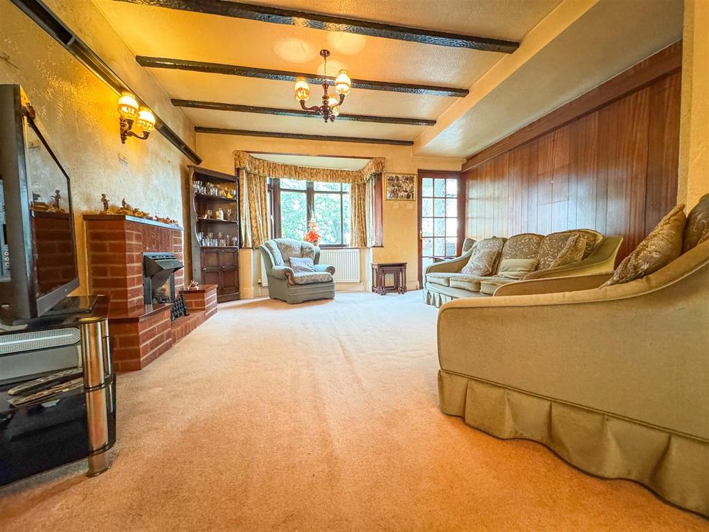 Lounge dining room