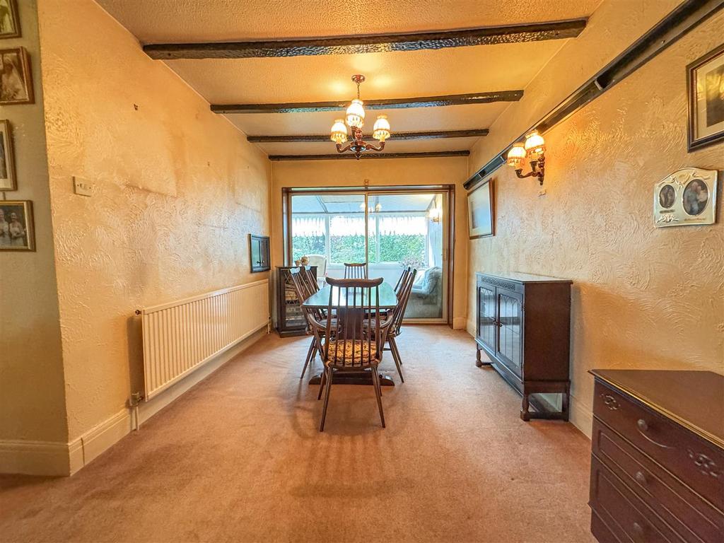Lounge dining room