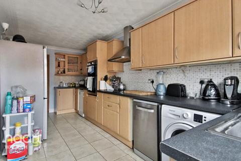 4 bedroom bungalow for sale, Queen Elizabeth Drive, Wisbech