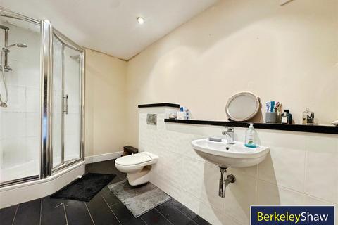 2 bedroom apartment for sale, Waterloo Road, Liverpool