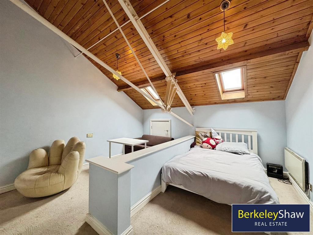 Second bedroom