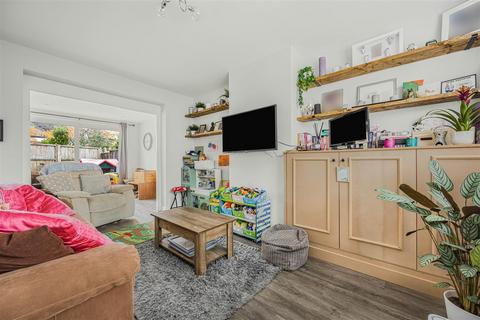 2 bedroom semi-detached house for sale, Greenfields Road, Reading, RG2