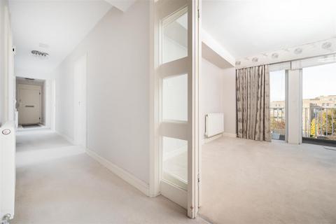 3 bedroom apartment for sale, Portered Block with Parking