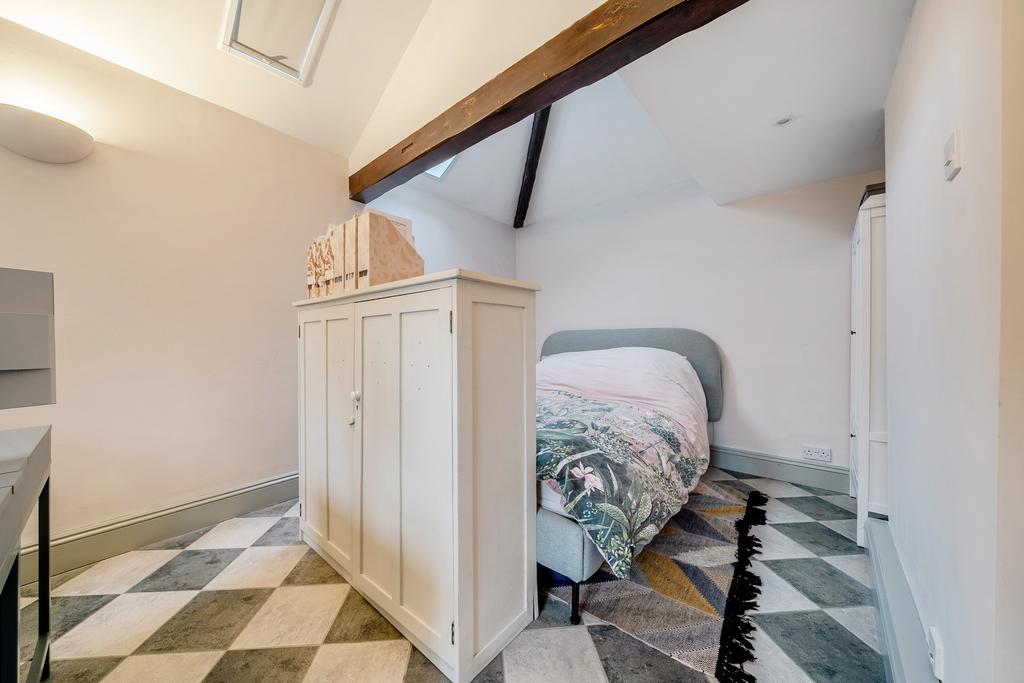 Bedroom 3 / Study