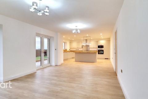 5 bedroom cottage for sale, Benwick Road, Doddington