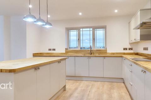 5 bedroom detached house for sale, Benwick Road, Doddington