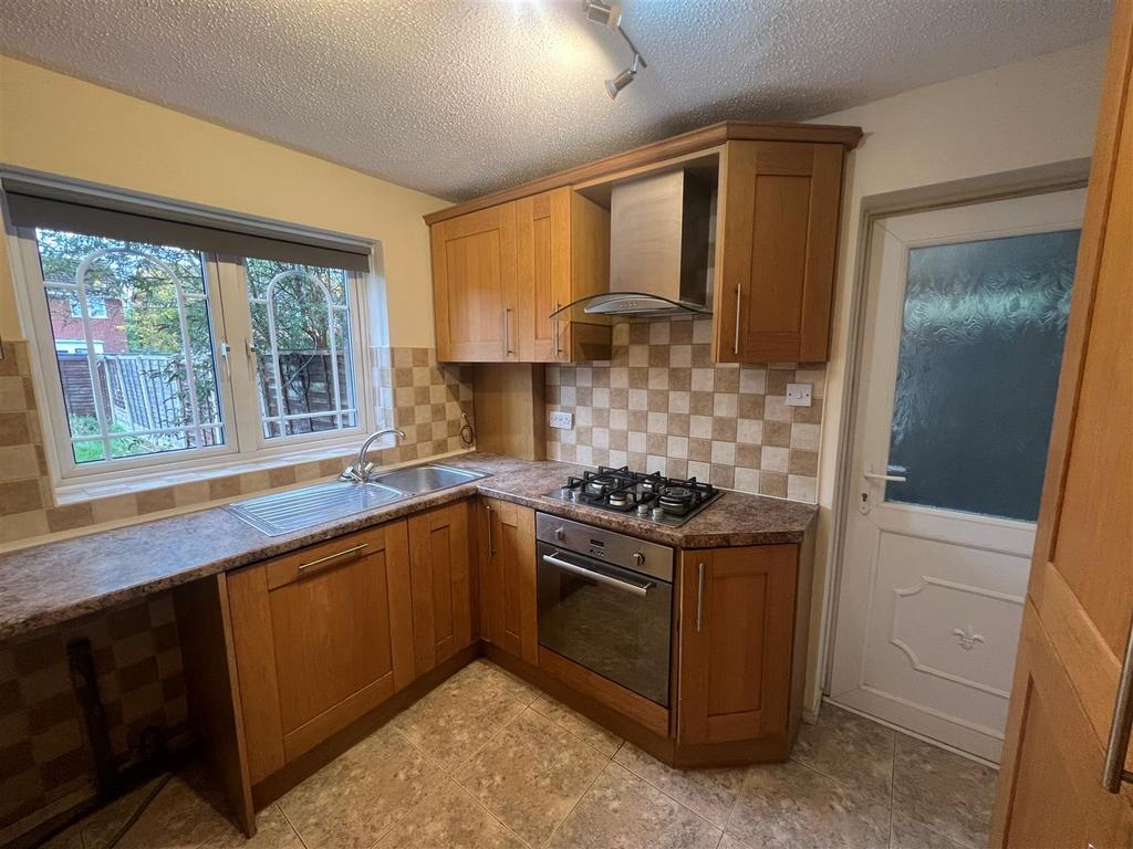 Kitchen 1.jpg