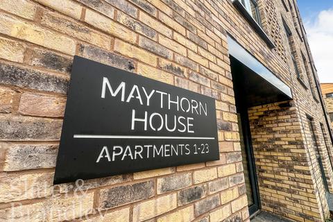 2 bedroom flat to rent, Maythorn House, 1 Bridgewater Close, NG2 4RR, NG2