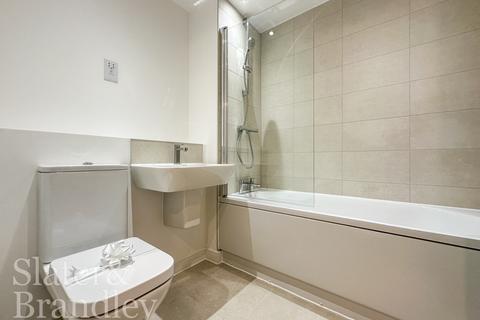 2 bedroom flat to rent, Maythorn House, 1 Bridgewater Close, NG2 4RR, NG2
