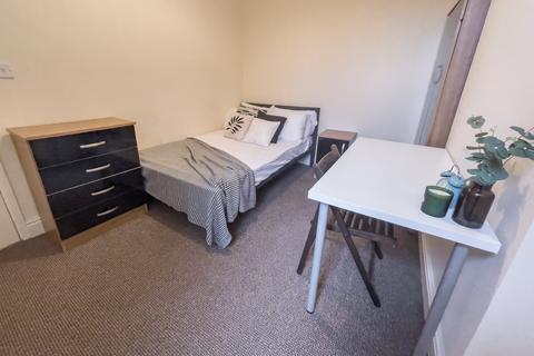 undefined, Cotswold Street, L7 2PY,