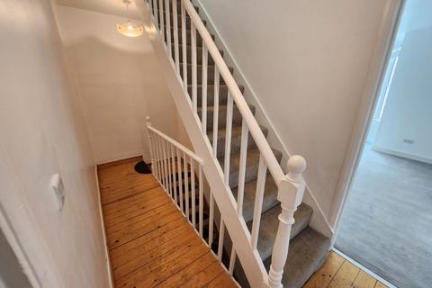 3 bedroom terraced house to rent, Marlborough Street, Nottingham NG7