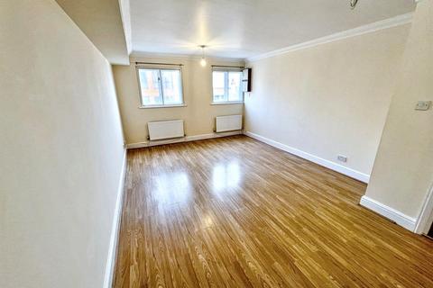1 bedroom flat to rent, Wellington Row, London, e2