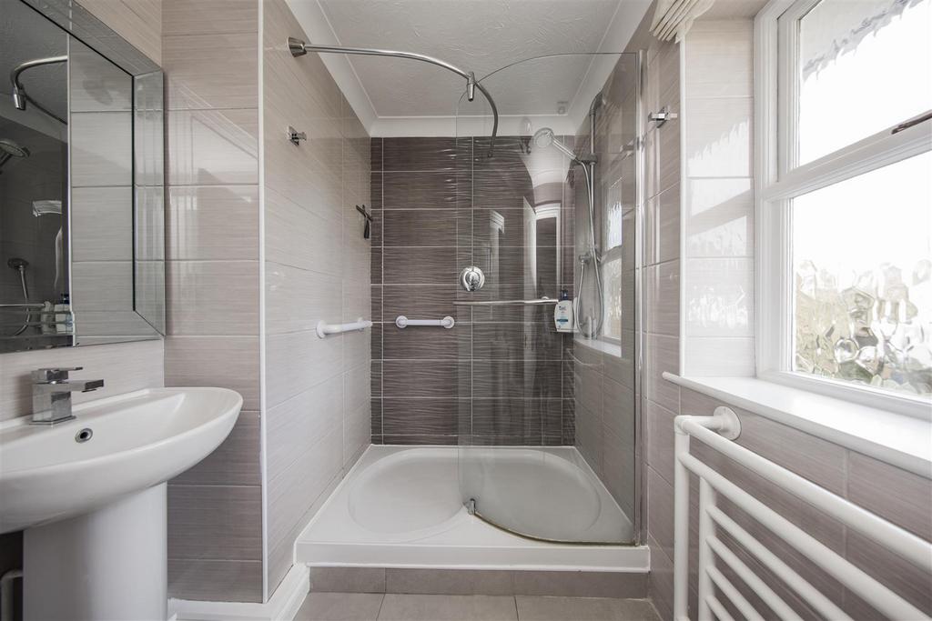 Ensuite with Underfloor Heating