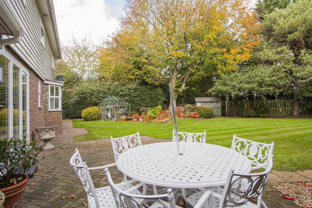 Social Patio linked to Sitting Room