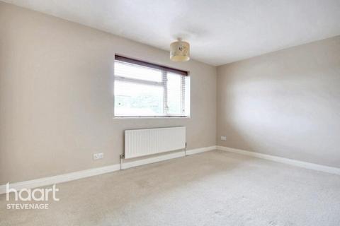 5 Barleycroft, Stevenage, SG2 9NP