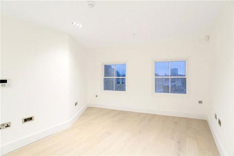 4 bedroom flat to rent, Penrose Mews, London SW6
