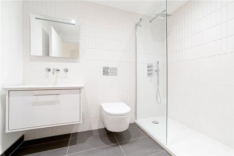 4 bedroom flat to rent, Penrose Mews, London SW6