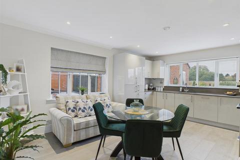 14 Bay Tree Close, Upton Upon Severn, Worcester, WR8 0SZ