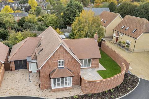 3 bedroom detached house for sale, Cherry Tree Close, Bury St. Edmunds