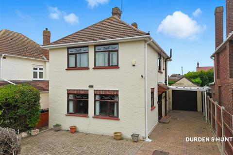 3 bedroom detached house for sale, Chestnut Avenue, Colchester CO2
