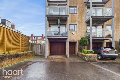undefined, Chapter Walk, Bristol