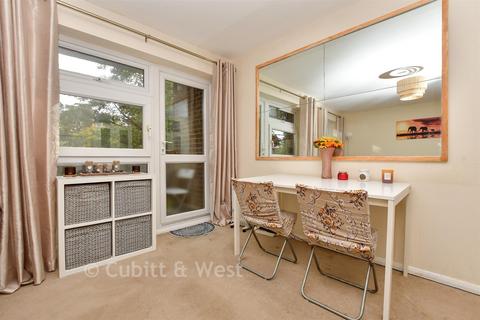 undefined, Westmoreland Drive, Sutton SM2