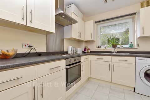 2 bedroom flat for sale, Westmoreland Drive, Sutton SM2