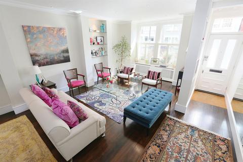 4 bedroom terraced house for sale, Gowan Avenue, London