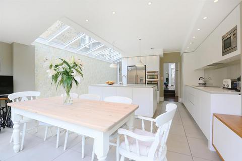 4 bedroom terraced house for sale, Gowan Avenue, London