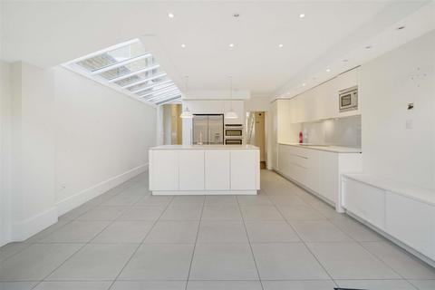4 bedroom terraced house for sale, Gowan Avenue, London