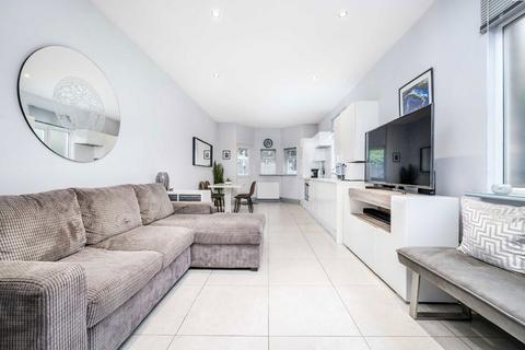 undefined, Mount Road, London NW4