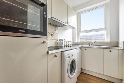 undefined, Bromley Road, London, SE6