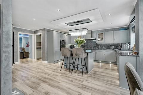 5 bedroom detached house for sale, 36 Beaufort Row, Overstone, Northampton