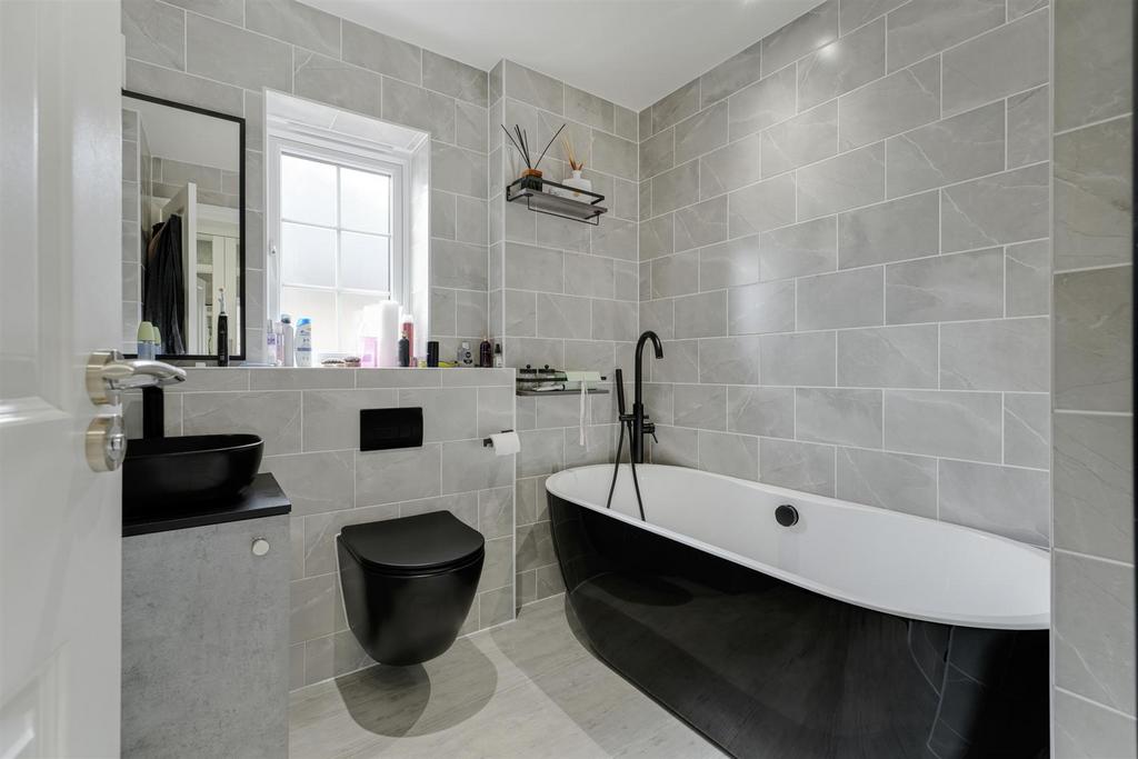 Shower room ensuite