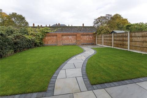 4 bedroom semi-detached house to rent, Moorland Road, York, North Yorkshire, YO10