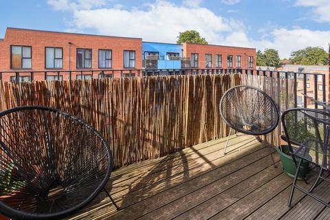undefined, Myers Court, Brentford, Greater London, TW8