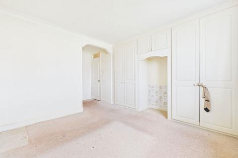 2 bedroom flat for sale, Kings Court, Brighton Road, Lancing, BN15 8EY