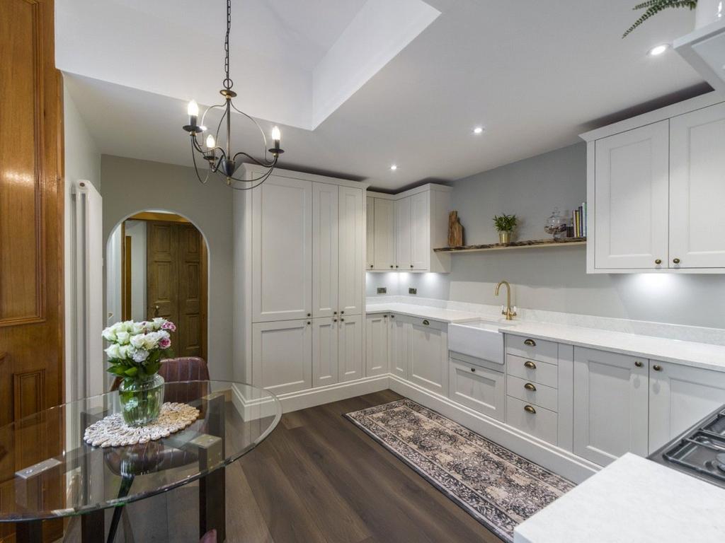 Kitchen/Dining