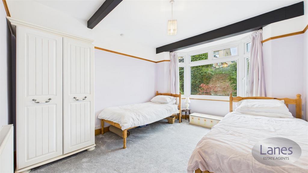 CAM03457 G0-PR0035-STILL011.jpg