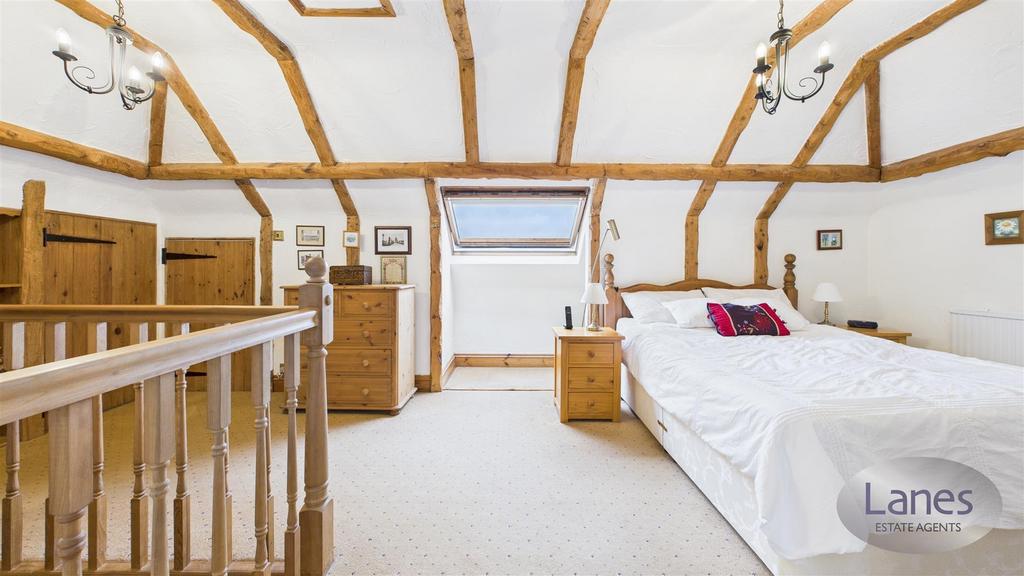 CAM03457 G0-PR0035-STILL022.jpg