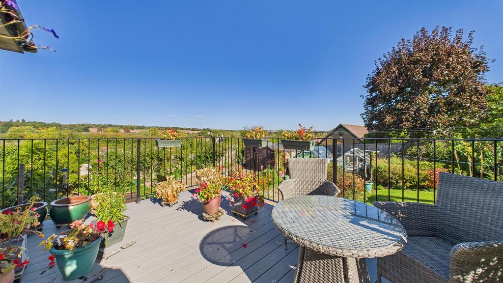 CAM03457 G0-PR0034-STILL012.jpg